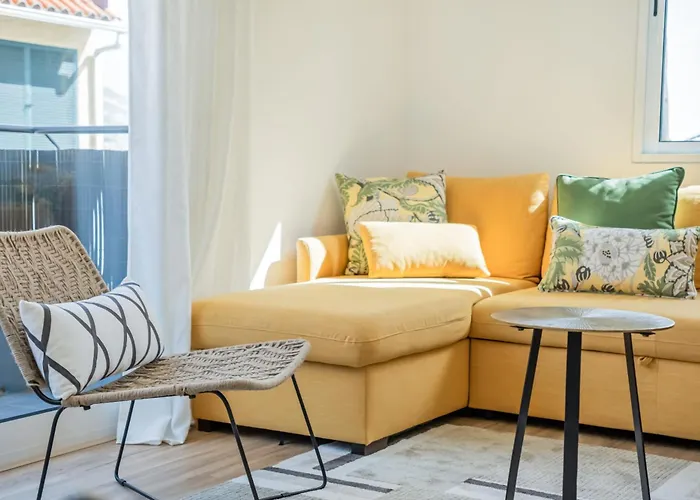 Cozy Retreat - By Wehost Funchal (Madeira)